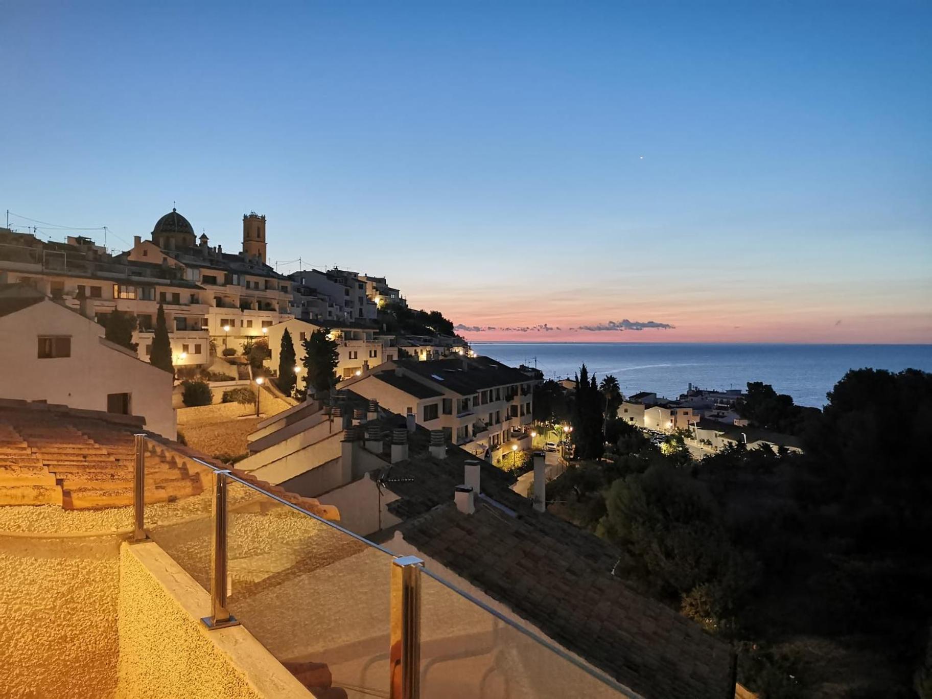 Ferienwohnung Atico-Duplex Con Vistas Al Mar Y Casco Antiguo En Altea Exterior foto