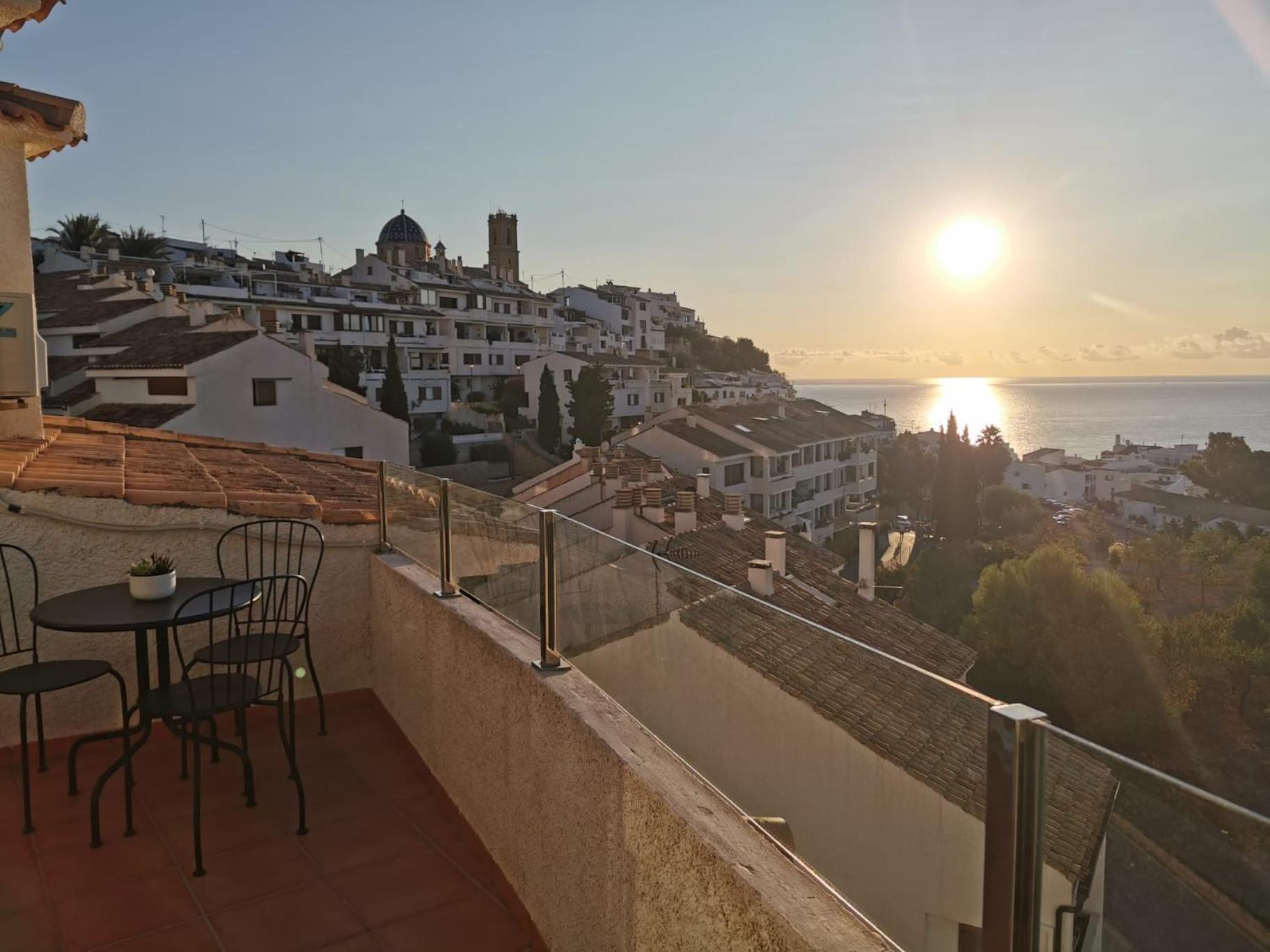 Ferienwohnung Atico-Duplex Con Vistas Al Mar Y Casco Antiguo En Altea Exterior foto